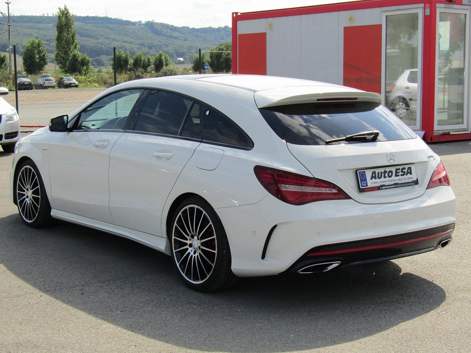 Mercedes-Benz CLA 2.0i  250 4M