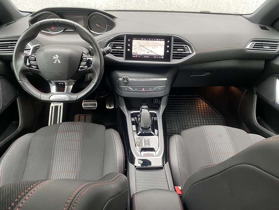 Peugeot 308 1.2PT 