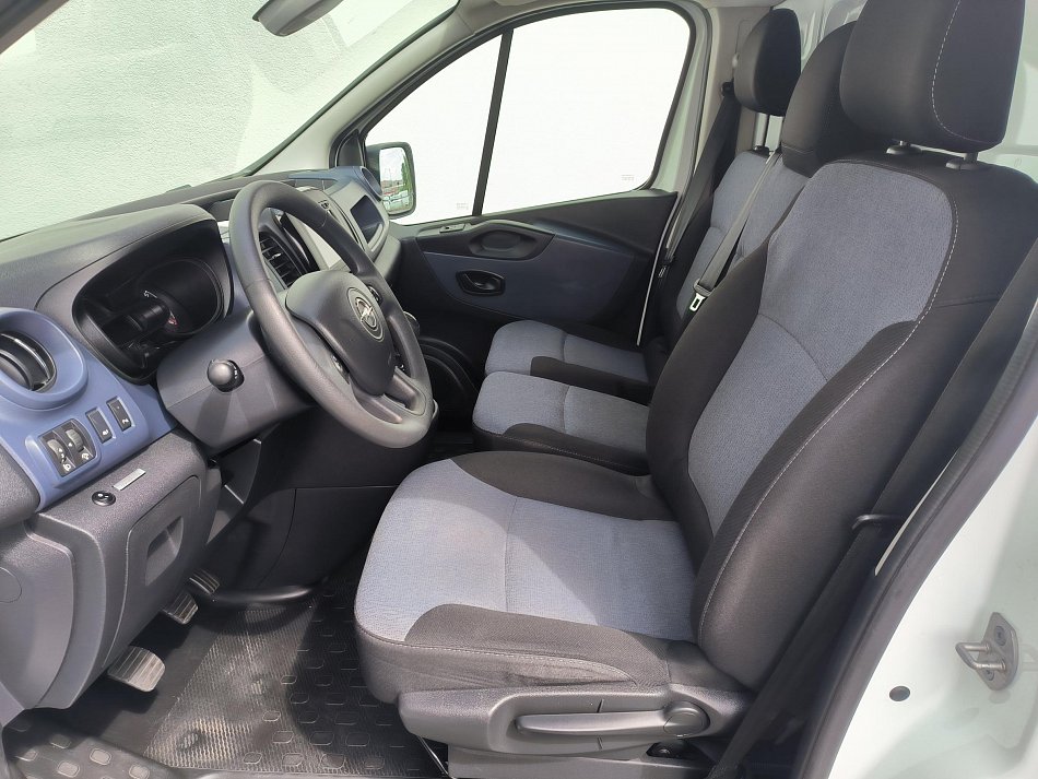 Opel Vivaro 1.6CDTi  L1H1 RAMPA