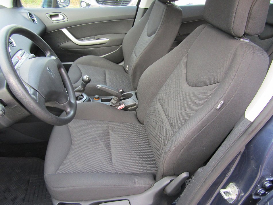 Peugeot 308 1.4 i 