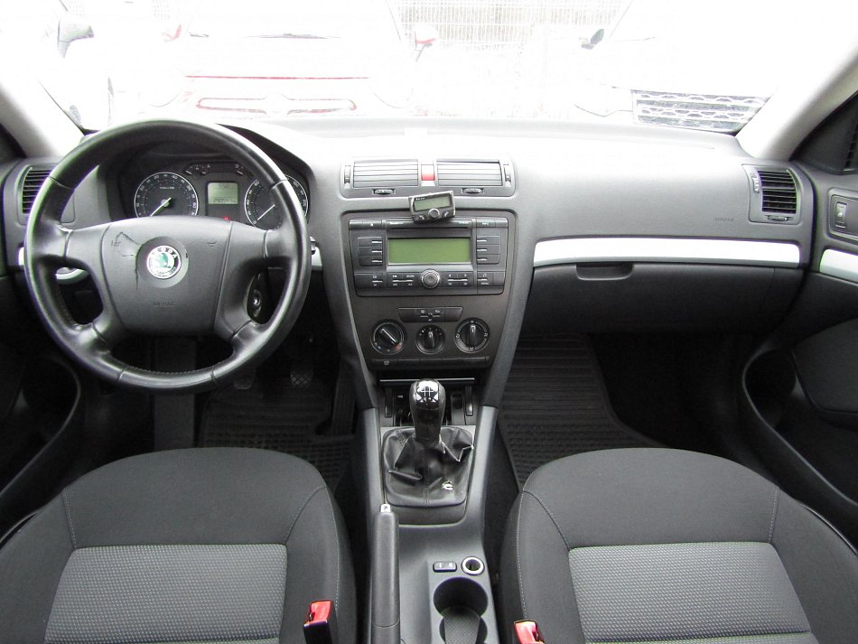 Škoda Octavia II 1.6MPI 