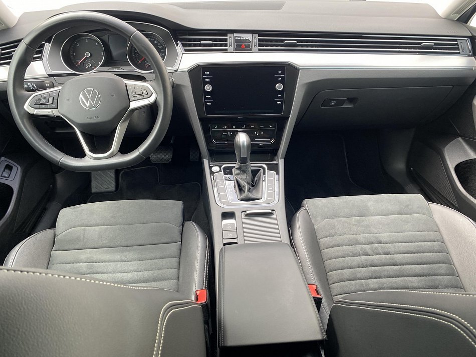 Volkswagen Passat 2.0 TDi Elegance