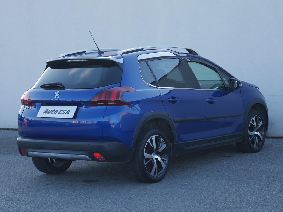 Peugeot 2008 1.2 PT 