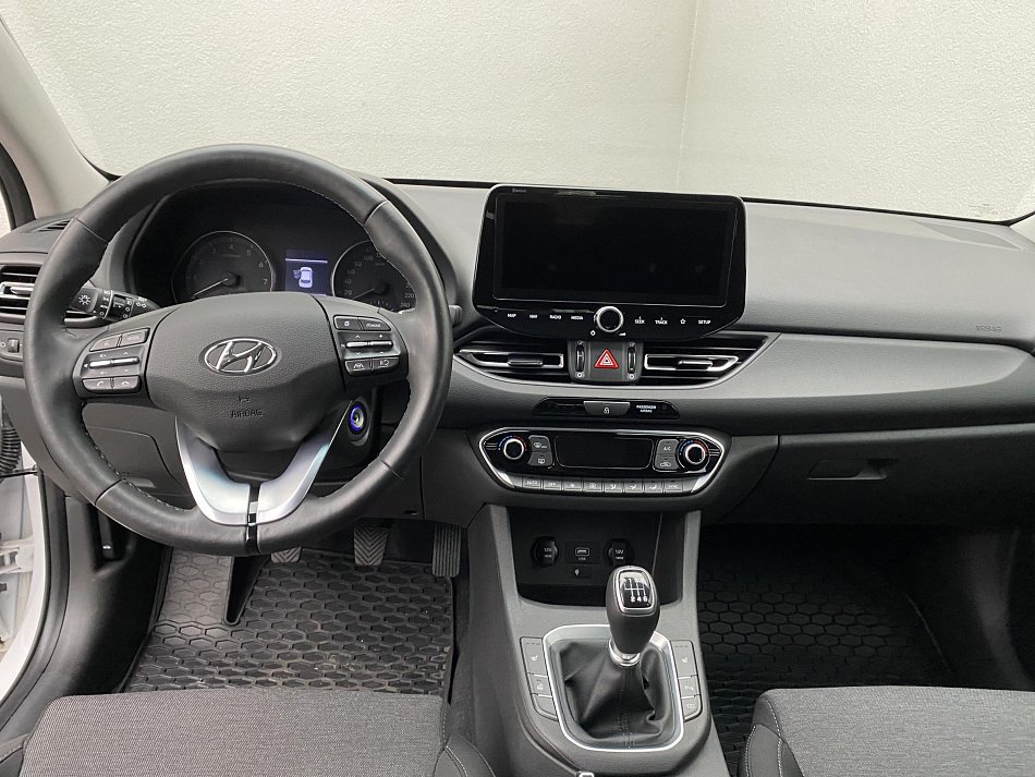 Hyundai I30 1.5 DPi Smart