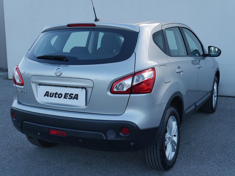 Nissan Qashqai 2.0i 