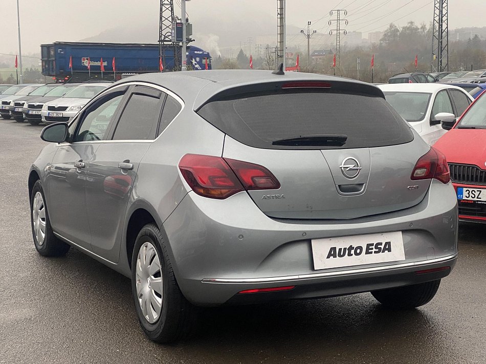 Opel Astra 1.6CDTi 