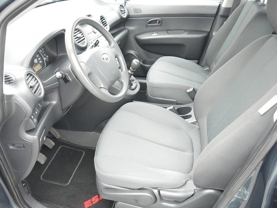 Kia Carens 1.6i 