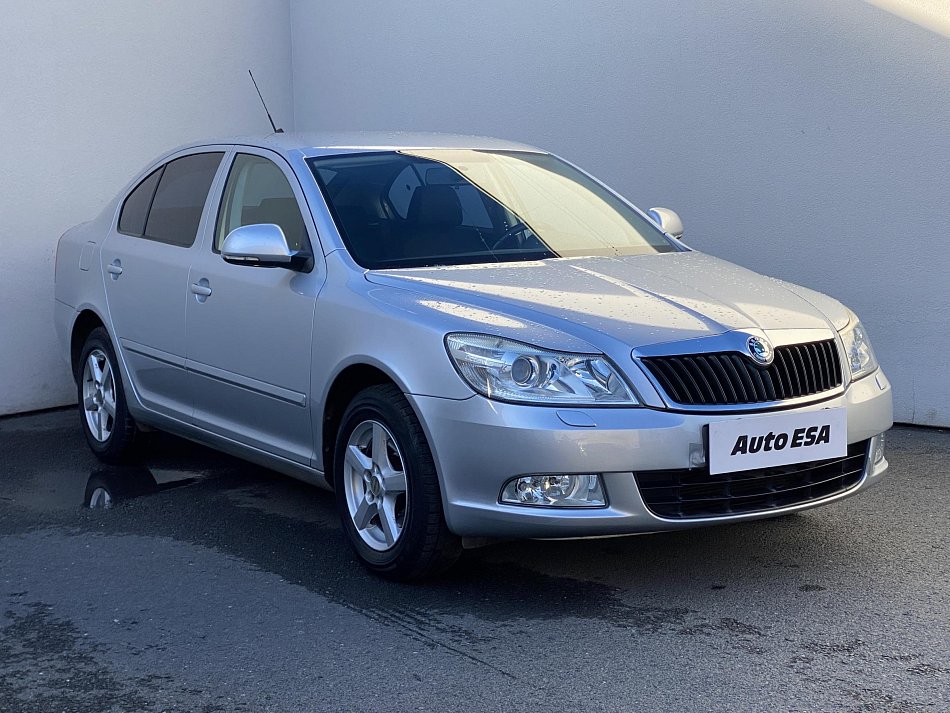 Škoda Octavia II 1.6 MPi Elegance