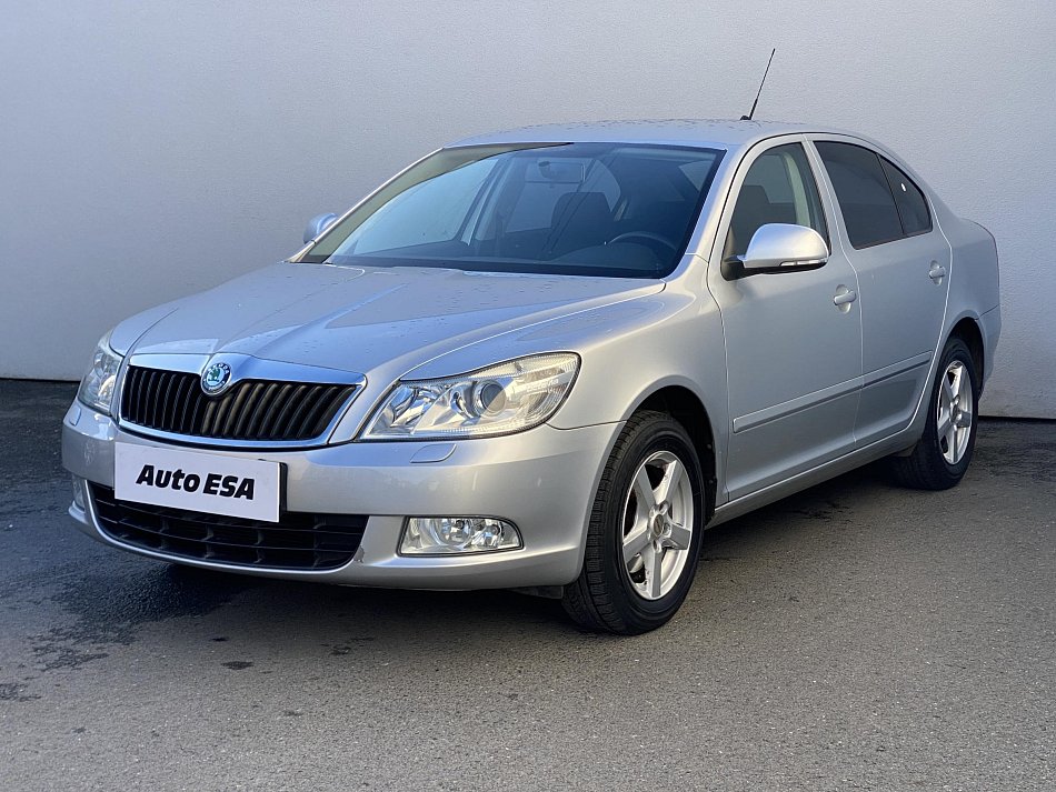 Škoda Octavia II 1.6 MPi Elegance