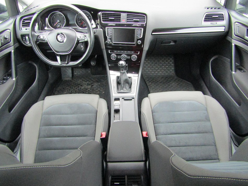 Volkswagen Golf 2.0TDi 