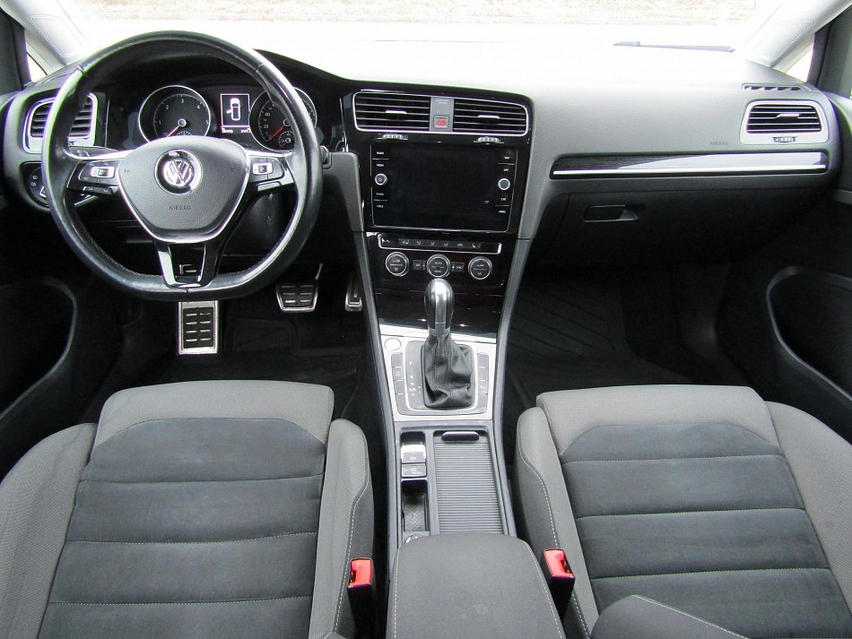 Volkswagen Golf 2.0 TDI 