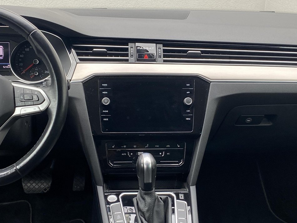 Volkswagen Passat 2.0 TDi Elegance