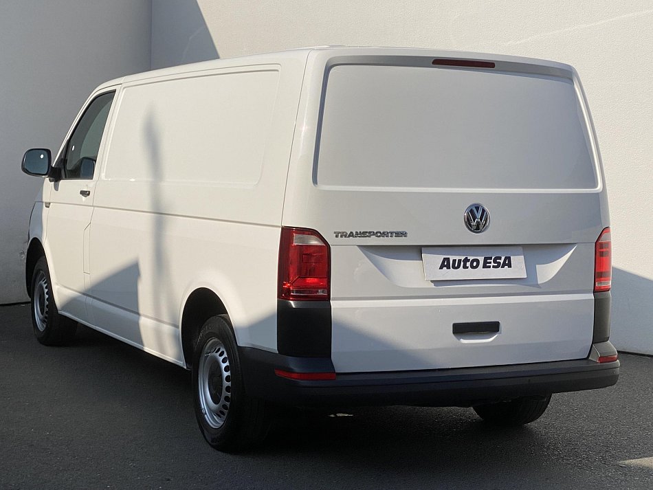 Volkswagen Transporter 2.0TDi  L2H1