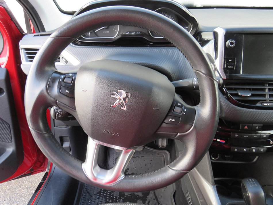 Peugeot 2008 1.2 PT 