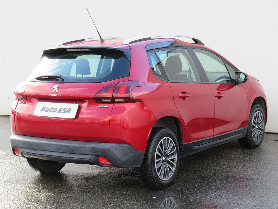 Peugeot 2008 1.2 PT 