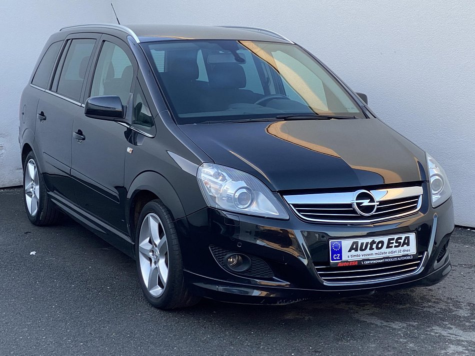 Opel Zafira 1.8 i Family 7míst