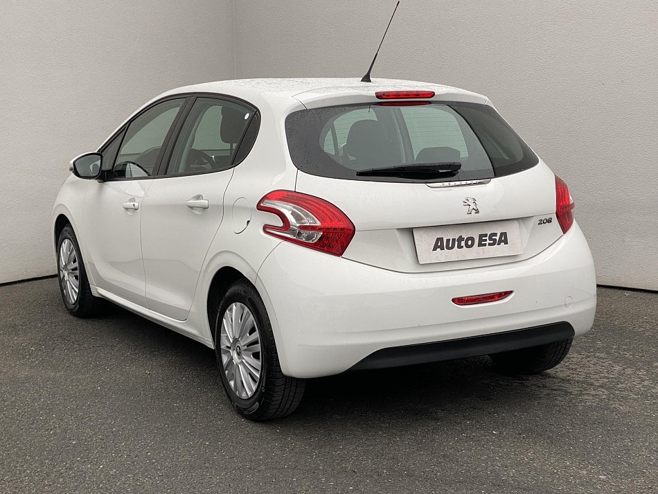 Peugeot 208 1.4i 