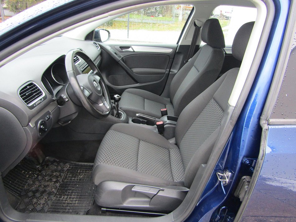 Volkswagen Golf 1.6 i 