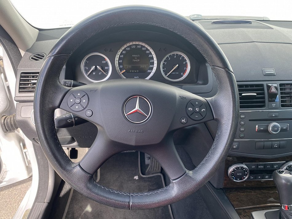 Mercedes-Benz Třída C 1.8 K Elegance C200