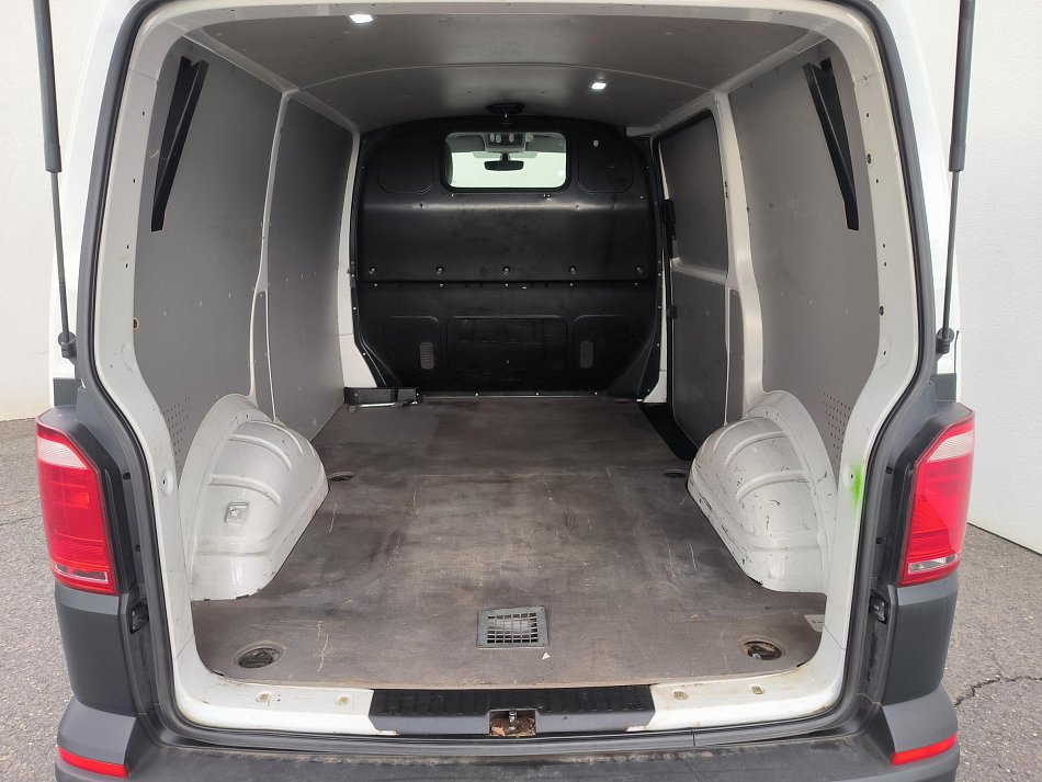 Volkswagen Transporter 2.0TDi  L1H1