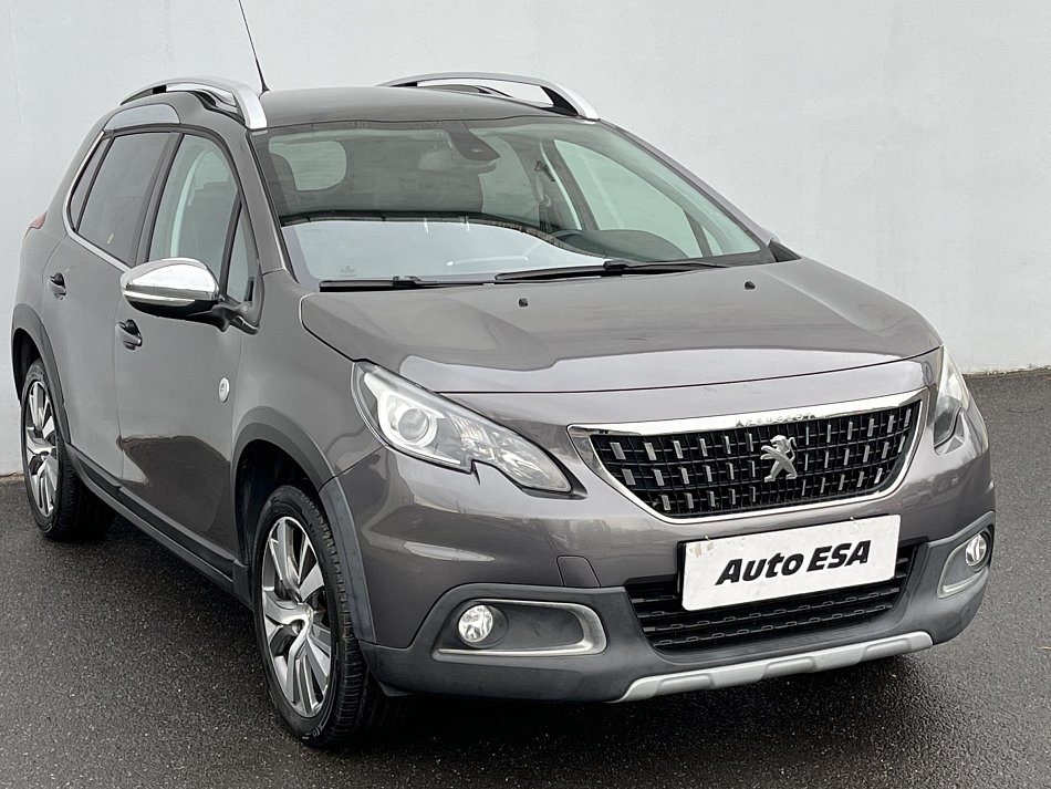 Peugeot 2008 1.2 PT Crossway