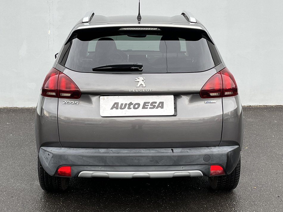 Peugeot 2008 1.2 PT Crossway