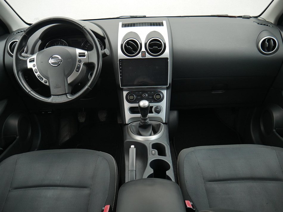 Nissan Qashqai 2.0i 