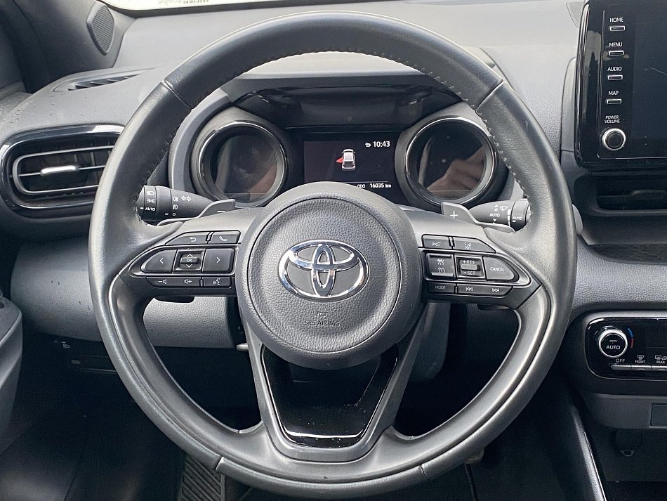 Toyota Yaris 1.5 i 