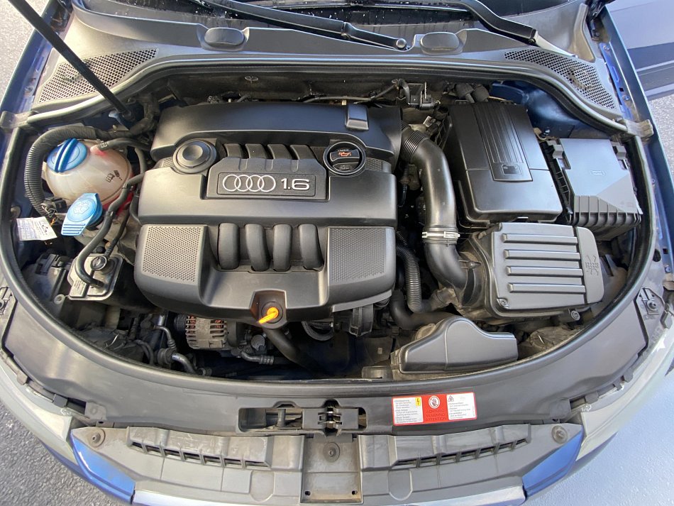 Audi A3 1.6i 