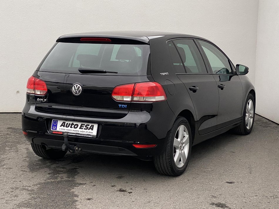 Volkswagen Golf 1.6 TDi 