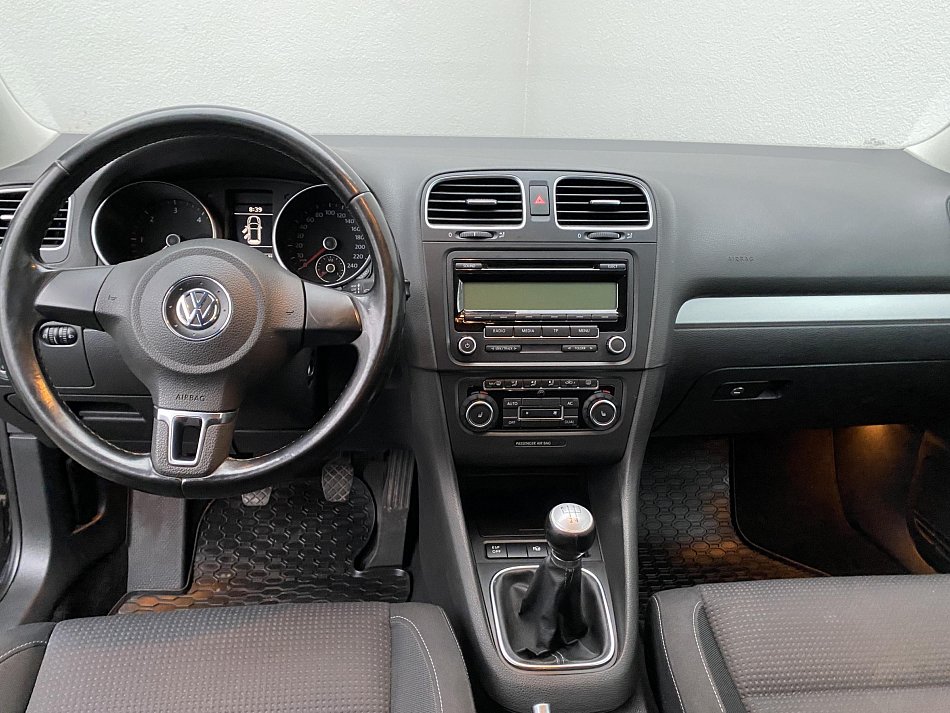 Volkswagen Golf 1.6 TDi 