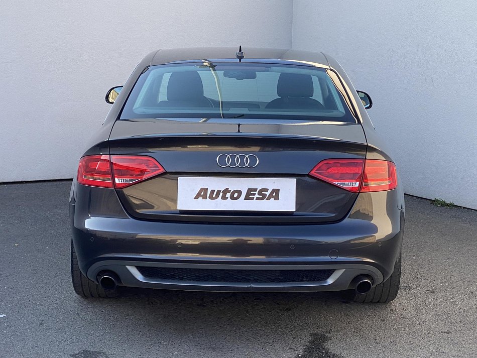 Audi A4 3.2 TFSi S-line Quattro