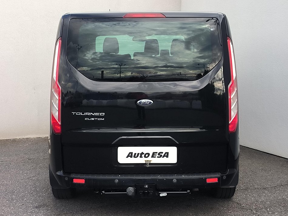 Ford Tourneo Custom 2.2TDCi Titanium L2