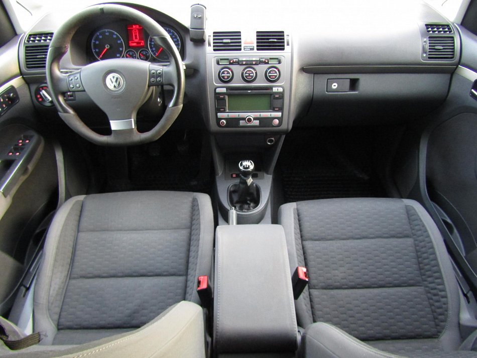 Volkswagen Touran 2.0i 