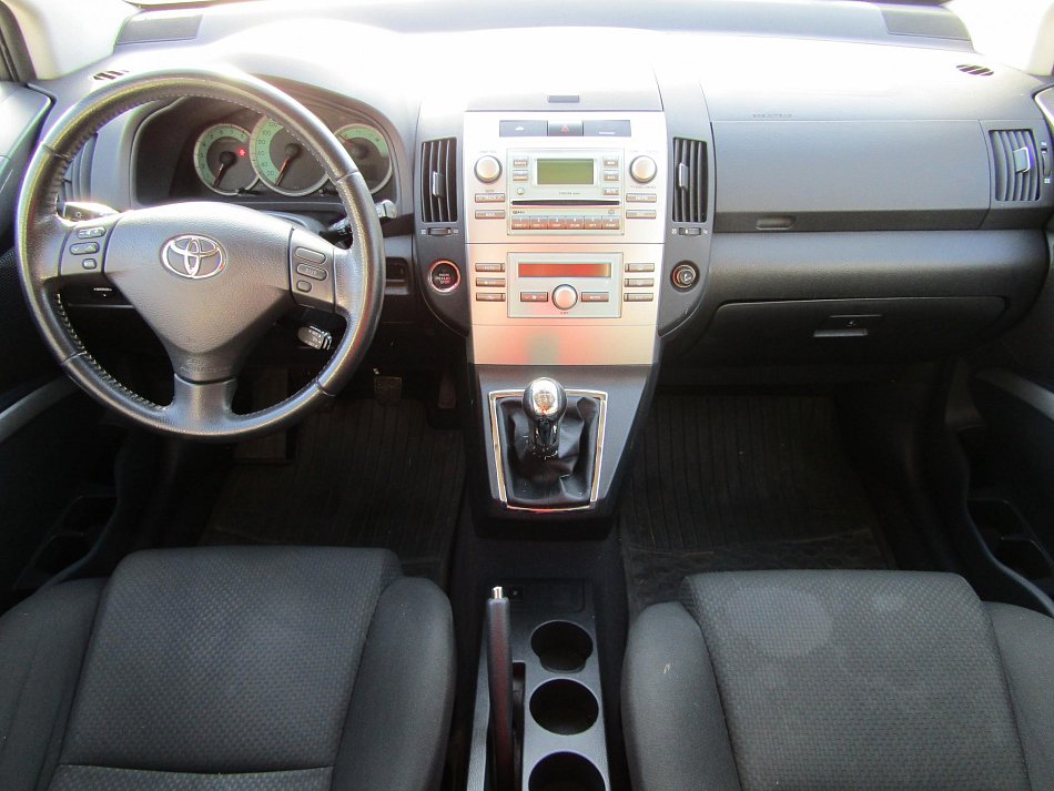 Toyota Corolla Verso 1.6 16V 