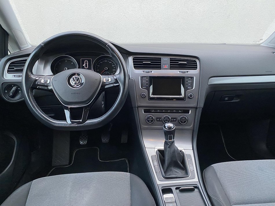 Volkswagen Golf 1.6 TDi 