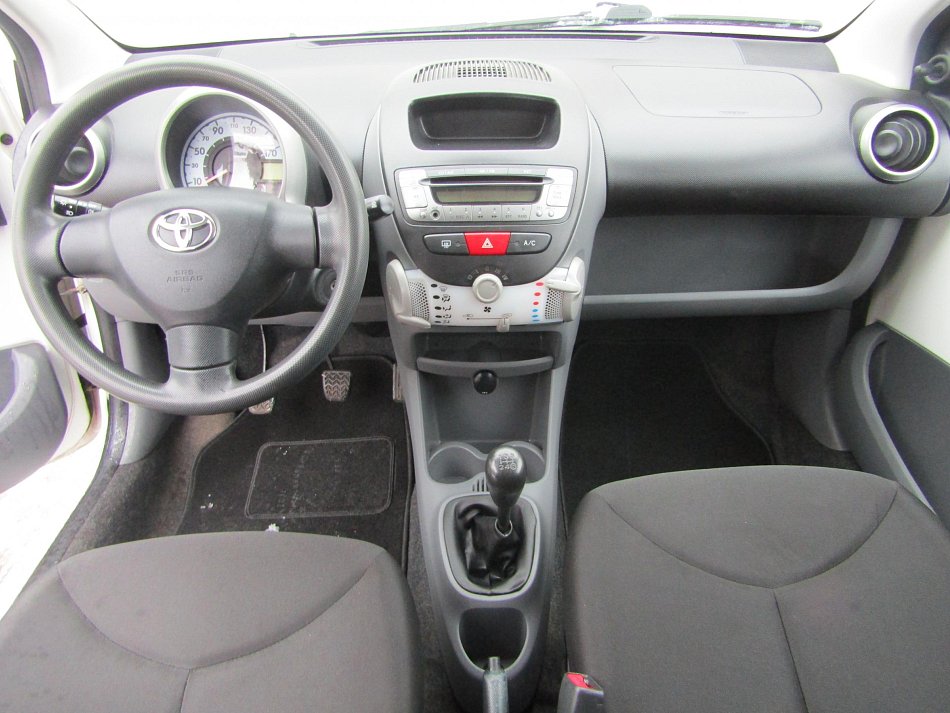 Toyota Aygo 1.0i 