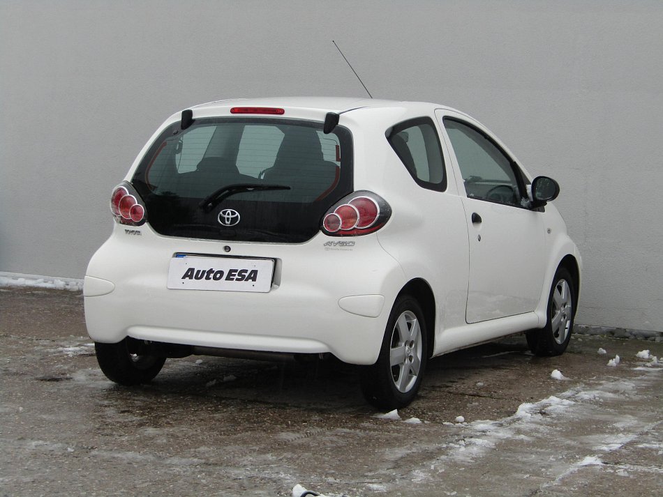 Toyota Aygo 1.0i 