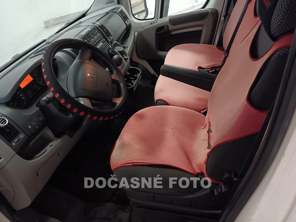 Peugeot Boxer 2.2HDi  LUX 9míst