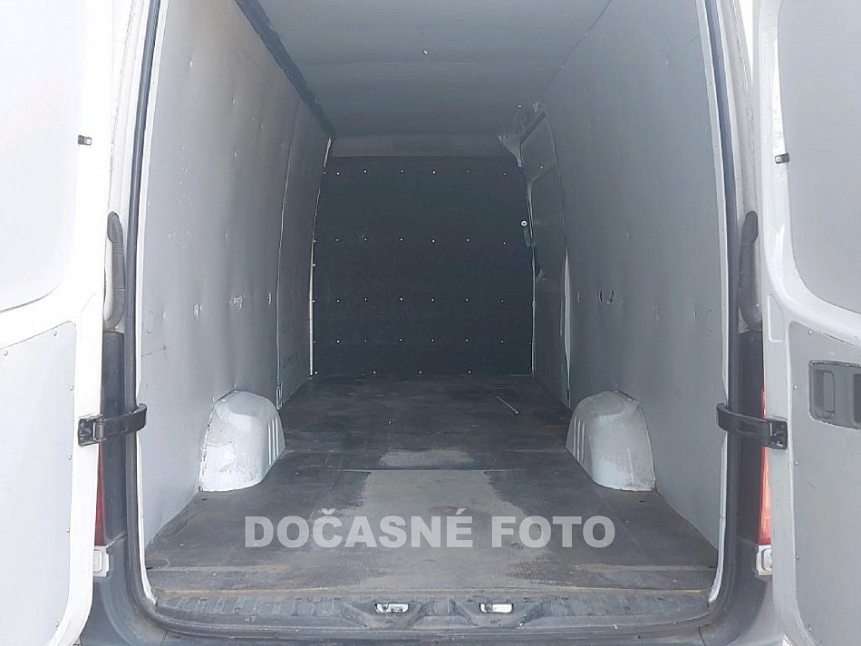 Volkswagen Crafter 2.0TDi  L3H2