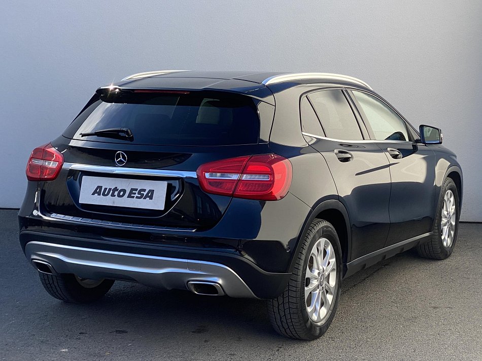 Mercedes-Benz GLA 2.2 CDi  220 4M