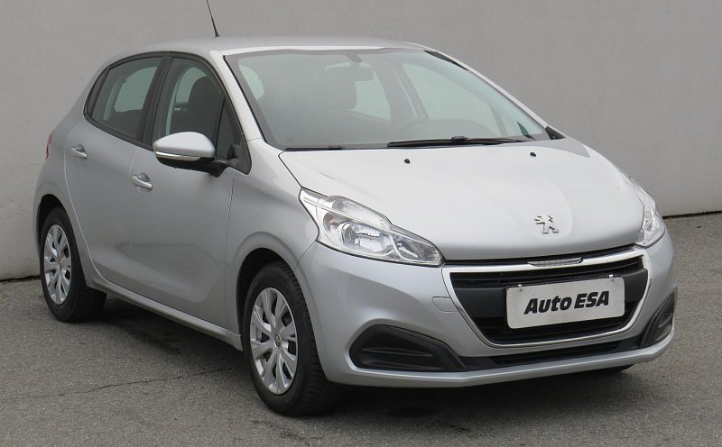 Peugeot 208 1.0i 