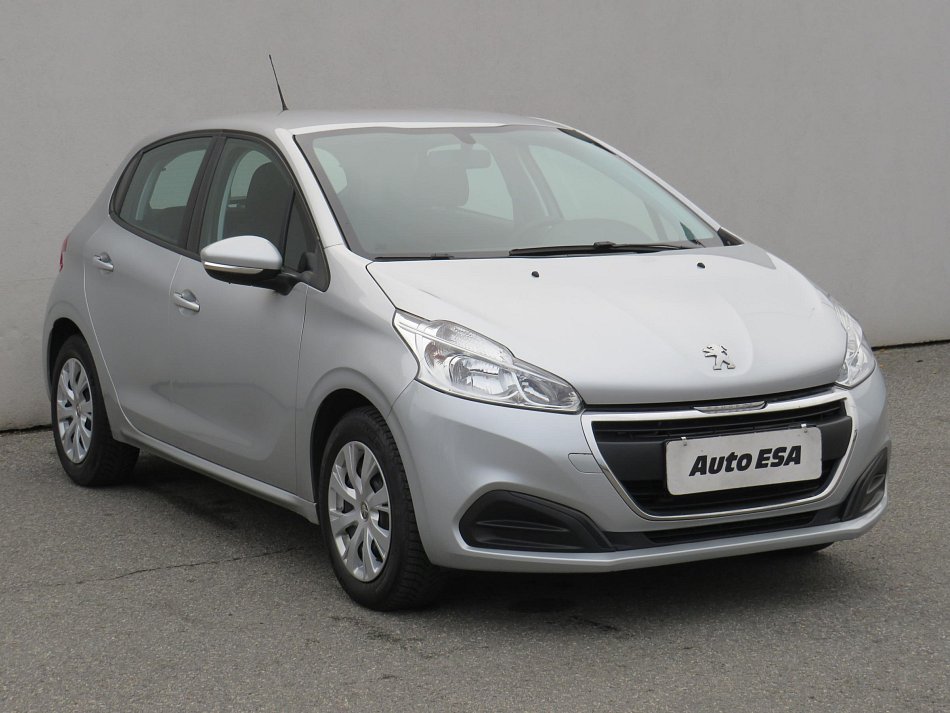 Peugeot 208 1.0i 