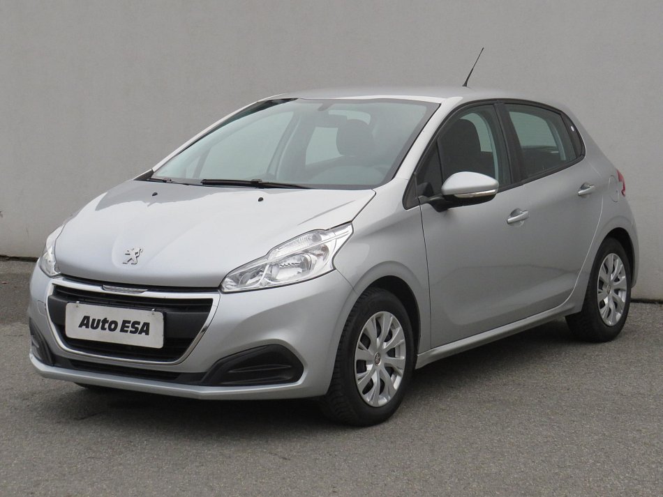 Peugeot 208 1.0i 