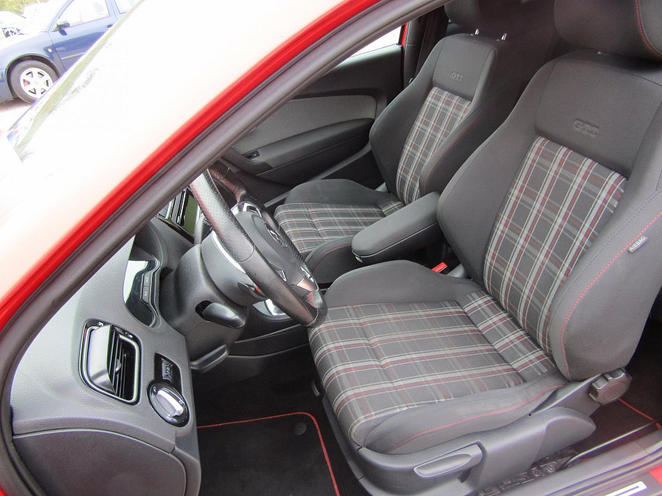 Volkswagen Polo 1.4 TSI 