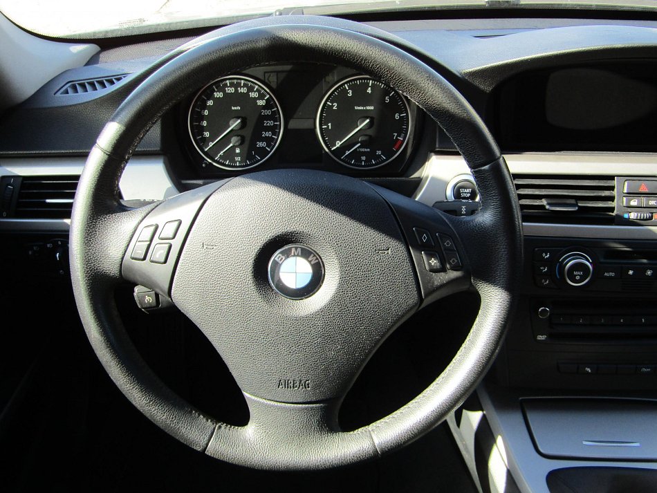 BMW Řada 3 2.0i  320i