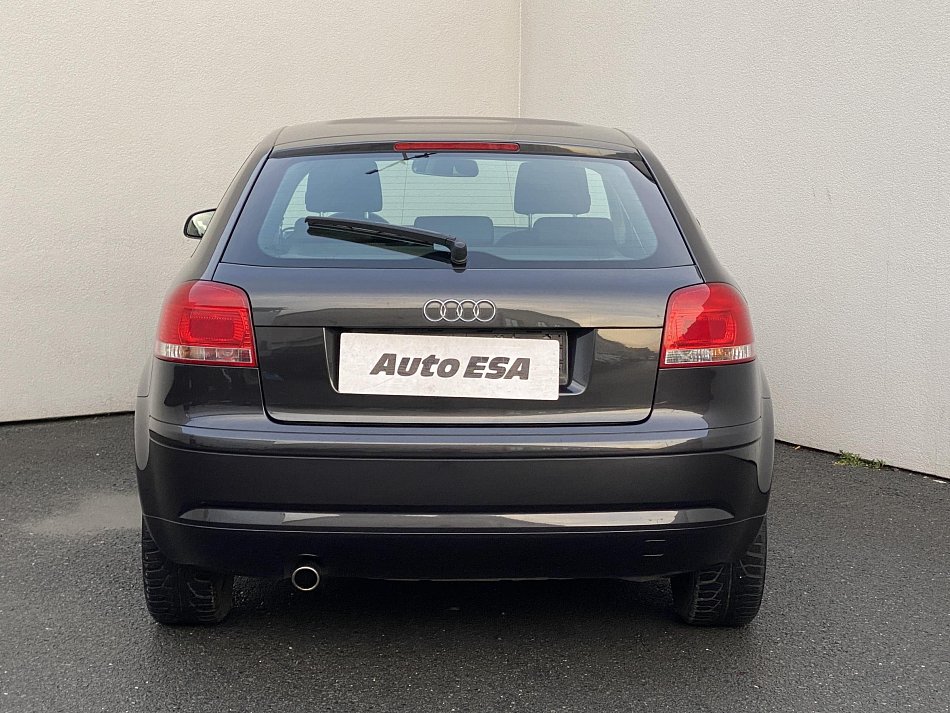 Audi A3 1.6i Attraction