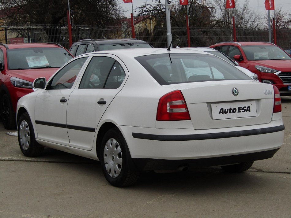 Škoda Octavia II 1.6i Tour