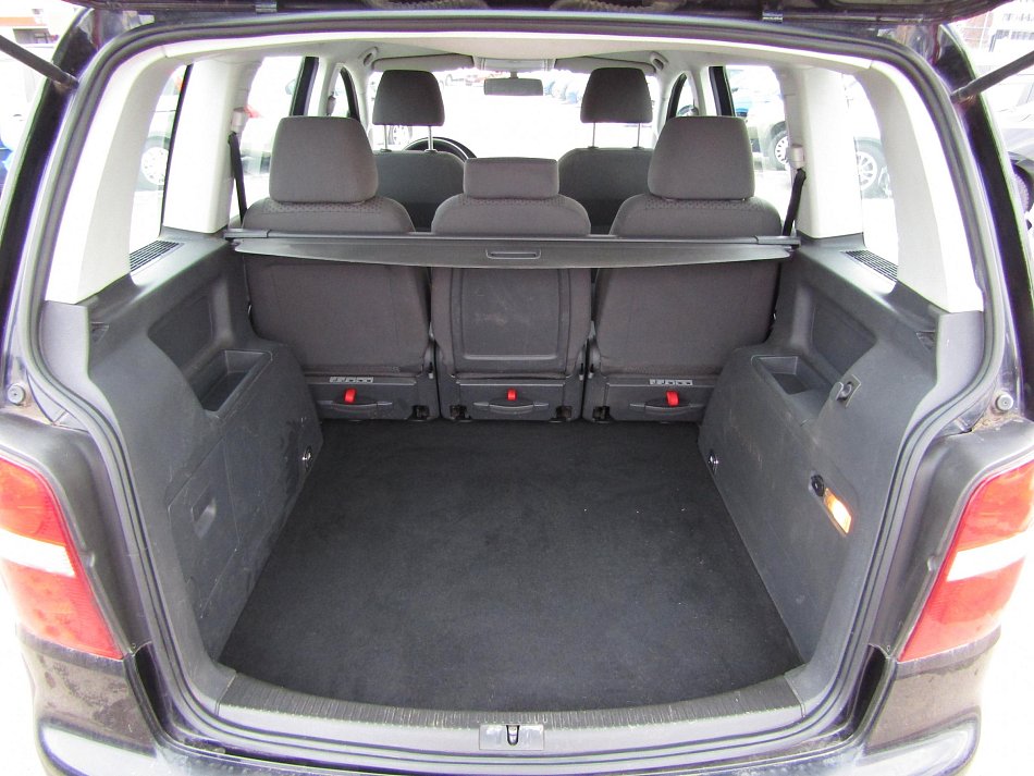 Volkswagen Touran 1.6i 