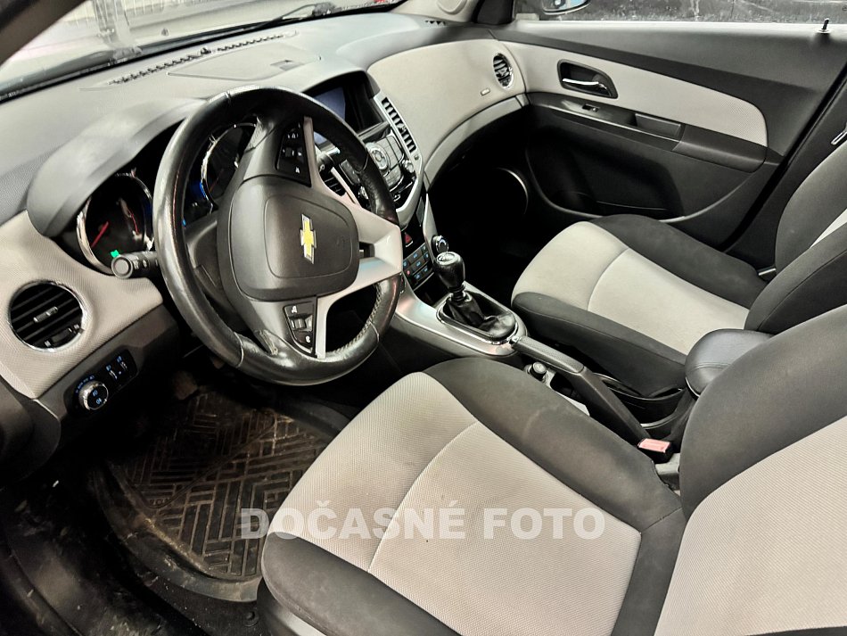 Chevrolet Cruze 1.8i 